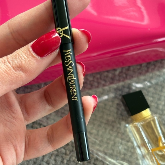 YSL Beauté Pink Patent Makeup Bag + Deluxe Minis | Limited Edition VIP Gift - Picture 9 of 11